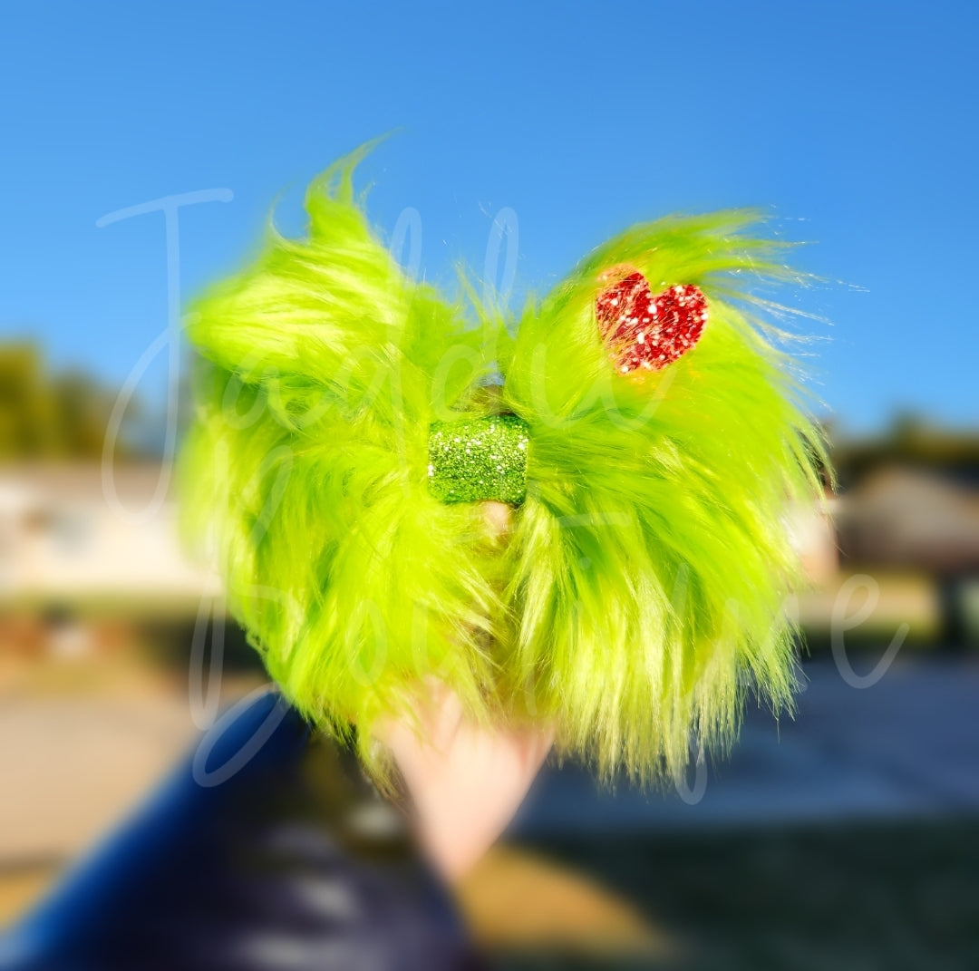 RTS Gr♡nch Fur Bows